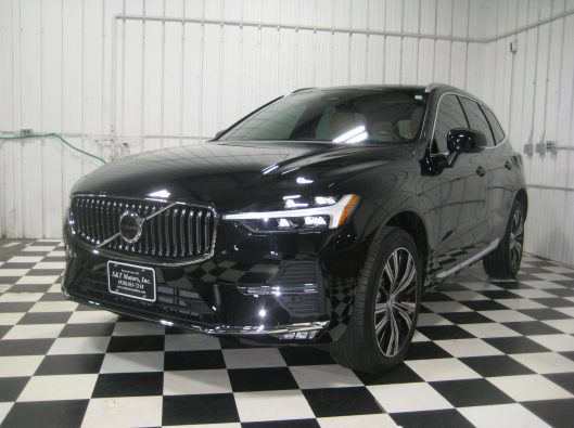 2022 Volvo XC60 001