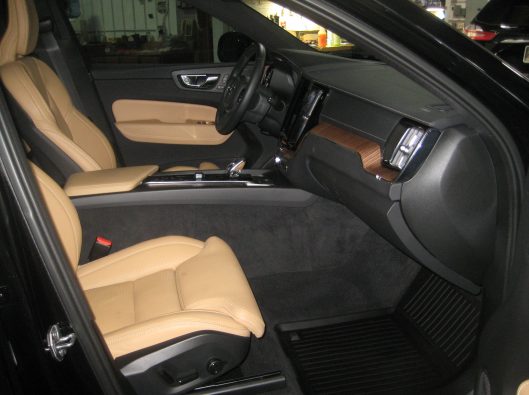 2022 Volvo XC60 016