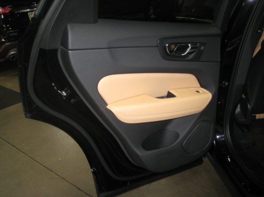 2022 Volvo XC60 025