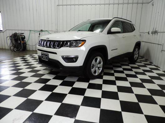 2019 Jeep Compass White 002