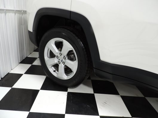 2019 Jeep Compass White 010