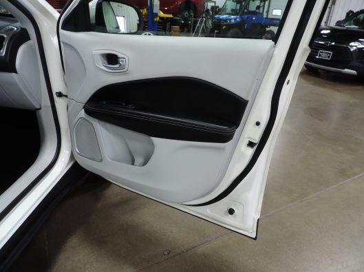 2019 Jeep Compass White 017