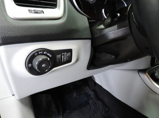 2019 Jeep Compass White 030
