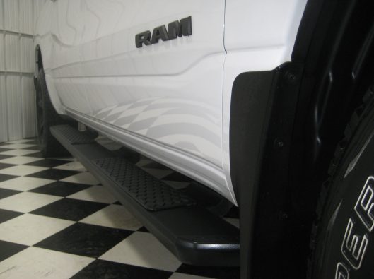 2021 Ram Big Horn white 009
