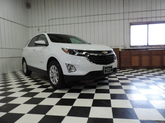 2021 White Chev Equinox 006