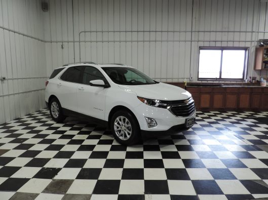 2021 White Chev Equinox 007