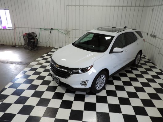 2021 White Chev Equinox 009