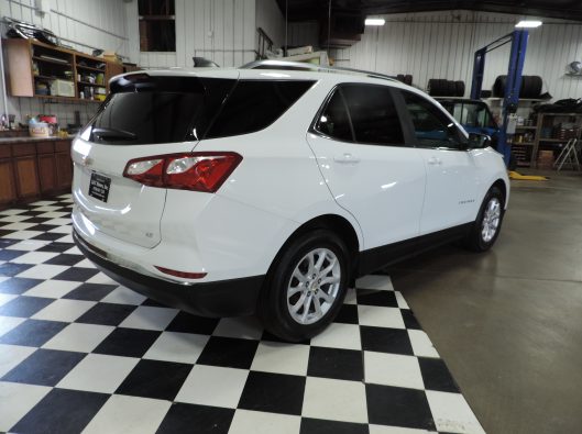 2021 White Chev Equinox 011