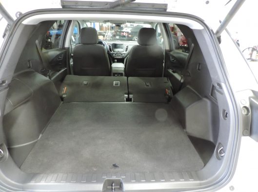 2021 White Chev Equinox 022