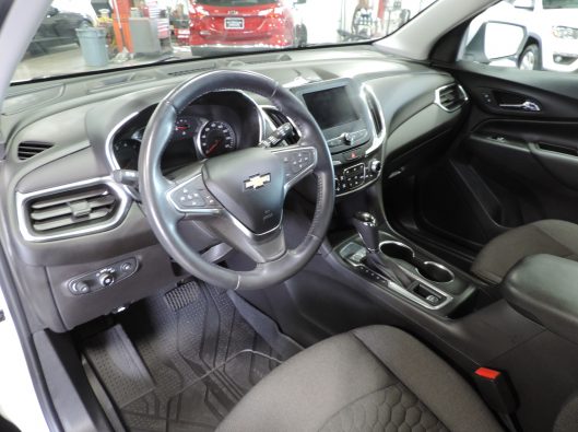 2021 White Chev Equinox 029