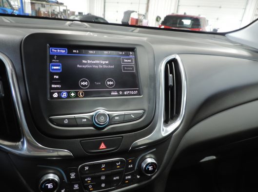2021 White Chev Equinox 031