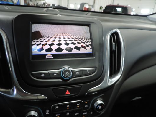 2021 White Chev Equinox 032