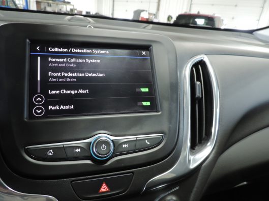 2021 White Chev Equinox 033
