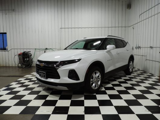 2020 White Chev Blazer 002