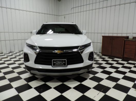 2020 White Chev Blazer 003