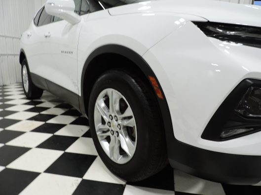 2020 White Chev Blazer 009