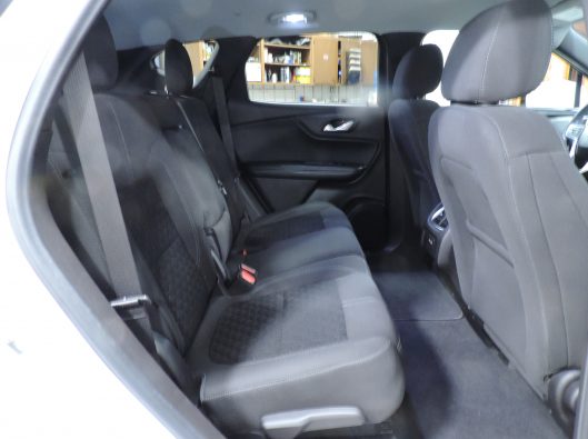 2020 White Chev Blazer 024