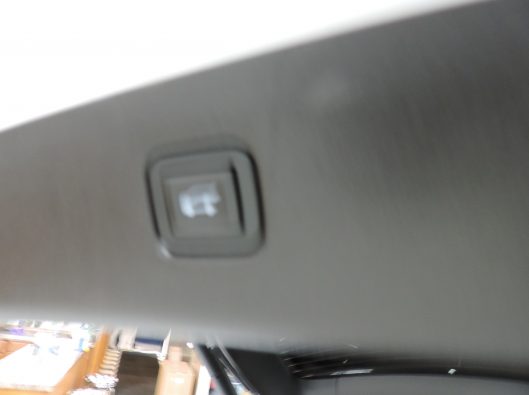 2020 White Chev Blazer 027