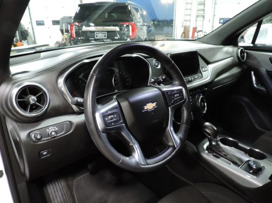 2020 White Chev Blazer 033