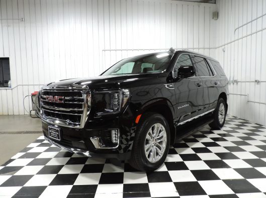 2021 GMC Yukon SLT 001