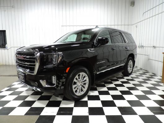 2021 GMC Yukon SLT 002