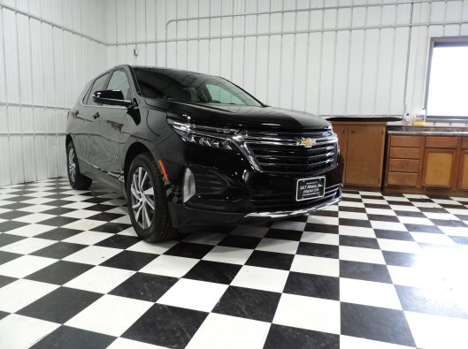2022 Chevrolet Equinox Black 004