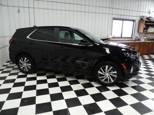 2022 Chevrolet Equinox Black 006