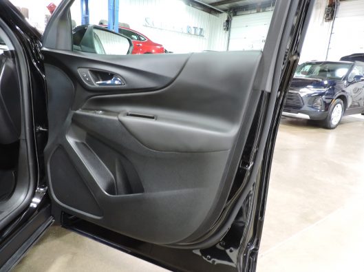 2022 Chevrolet Equinox Black 016