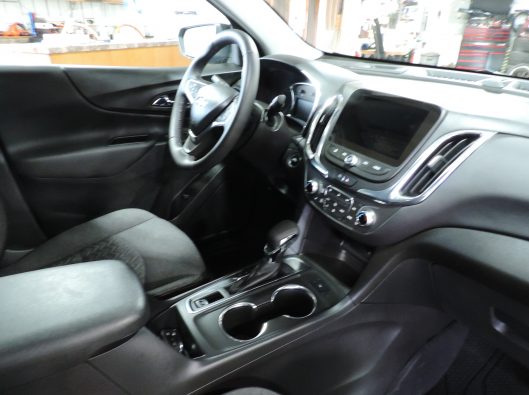 2022 Chevrolet Equinox Black 018