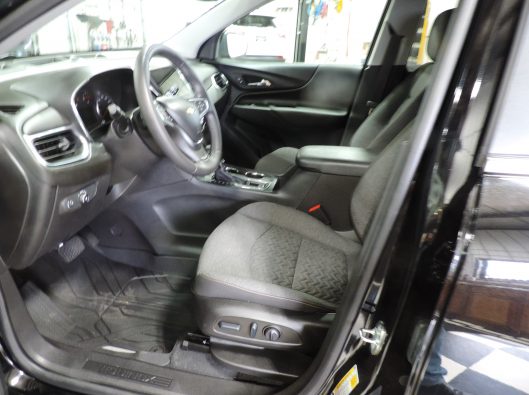 2022 Chevrolet Equinox Black 030