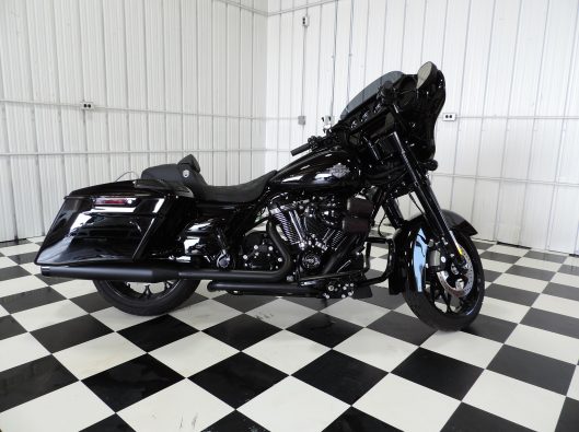 2023 HD StreetGlide 001