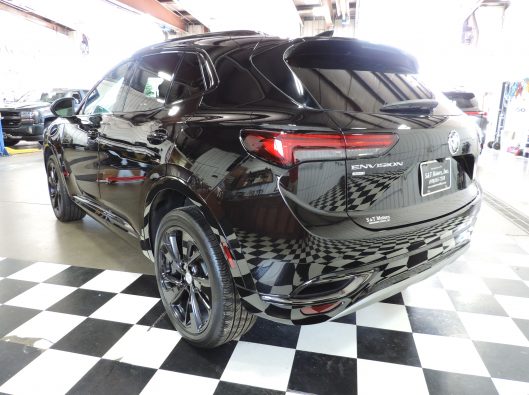 2021 Buick Envision Black Essence 016