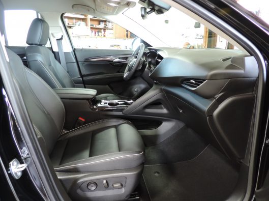 2021 Buick Envision Black Essence 019