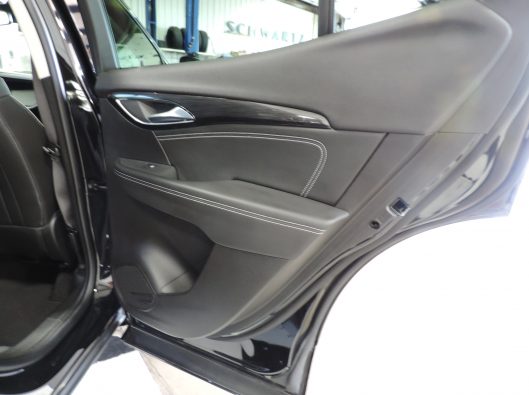 2021 Buick Envision Black Essence 022