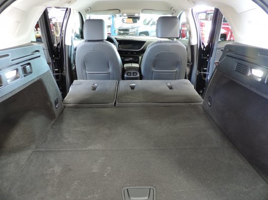 2021 Buick Envision Black Essence 025