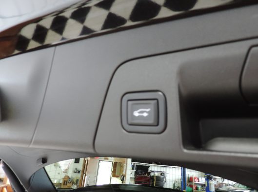 2021 Buick Envision Black Essence 026