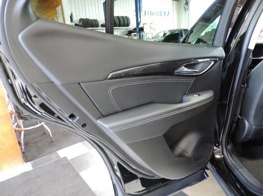 2021 Buick Envision Black Essence 027