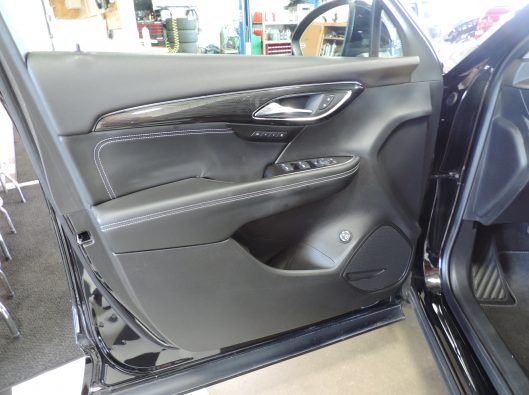 2021 Buick Envision Black Essence 029