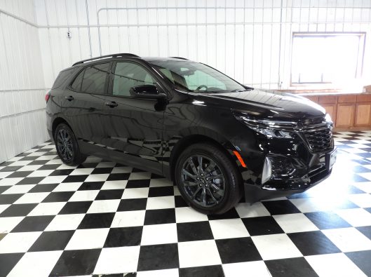 2023 Chev Equinox Black RS 008
