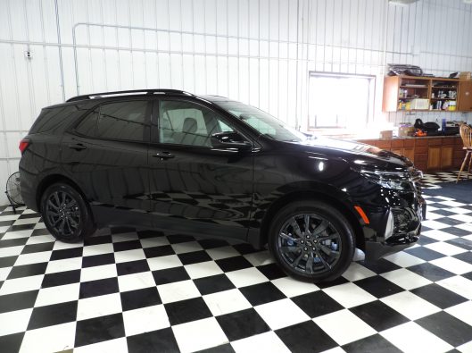 2023 Chev Equinox Black RS 009