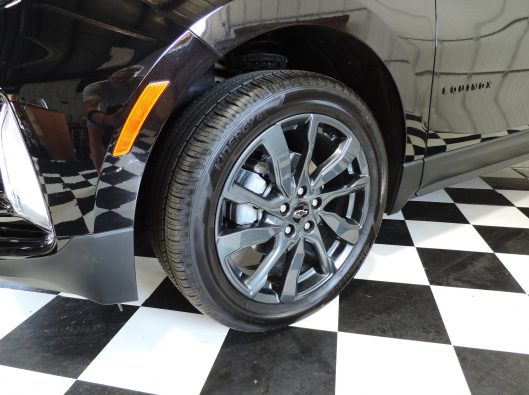 2023 Chev Equinox Black RS 013