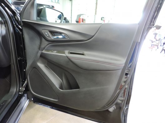 2023 Chev Equinox Black RS 019