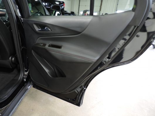 2023 Chev Equinox Black RS 023