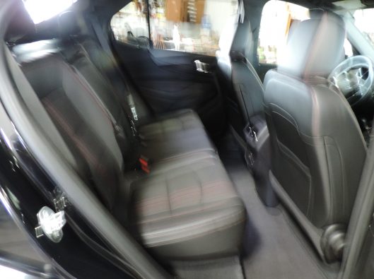 2023 Chev Equinox Black RS 024