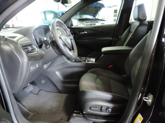 2023 Chev Equinox Black RS 032