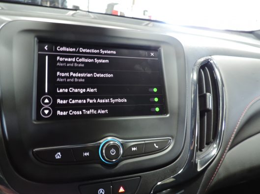 2023 Chev Equinox Black RS 038
