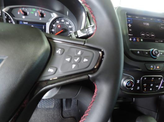 2023 Chev Equinox Black RS 040