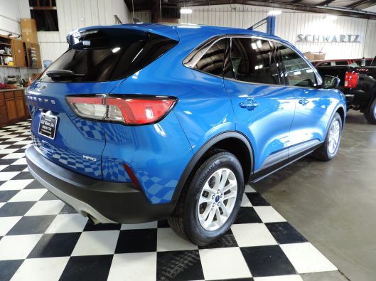2020 Ford Escape SE Blue 013