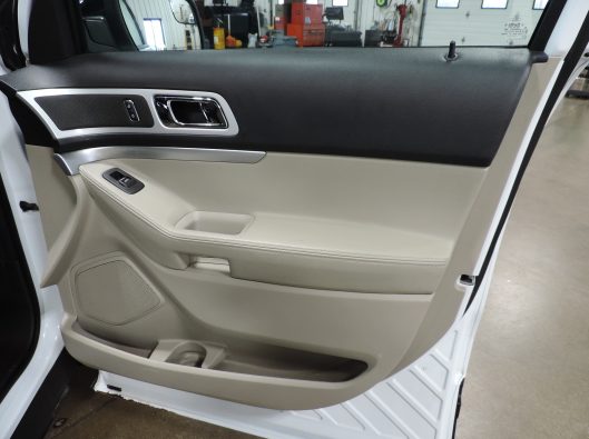 2014 Ford Explorer XLT 017
