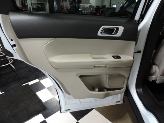 2014 Ford Explorer XLT 024